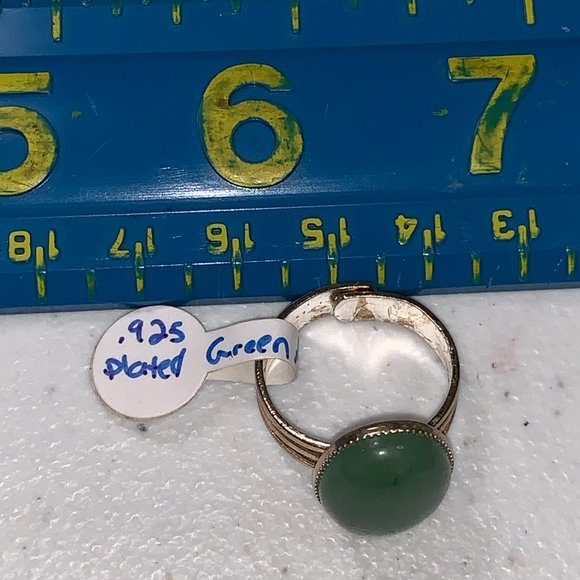 Silver Plated Green Aventurine Cab Ring, Sizeable - Picture 4 of 16